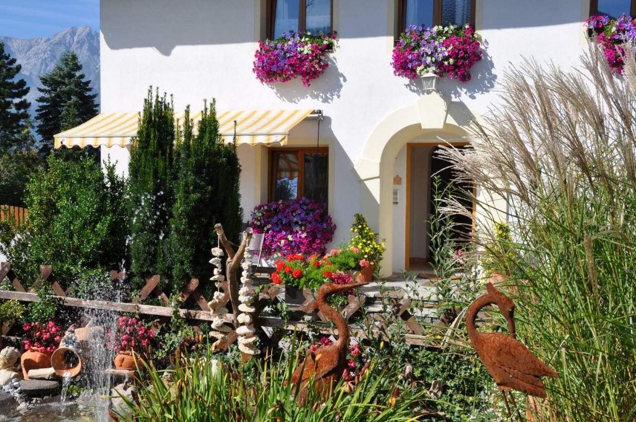 Homestay Gaestehaus Alpenblick Mutters