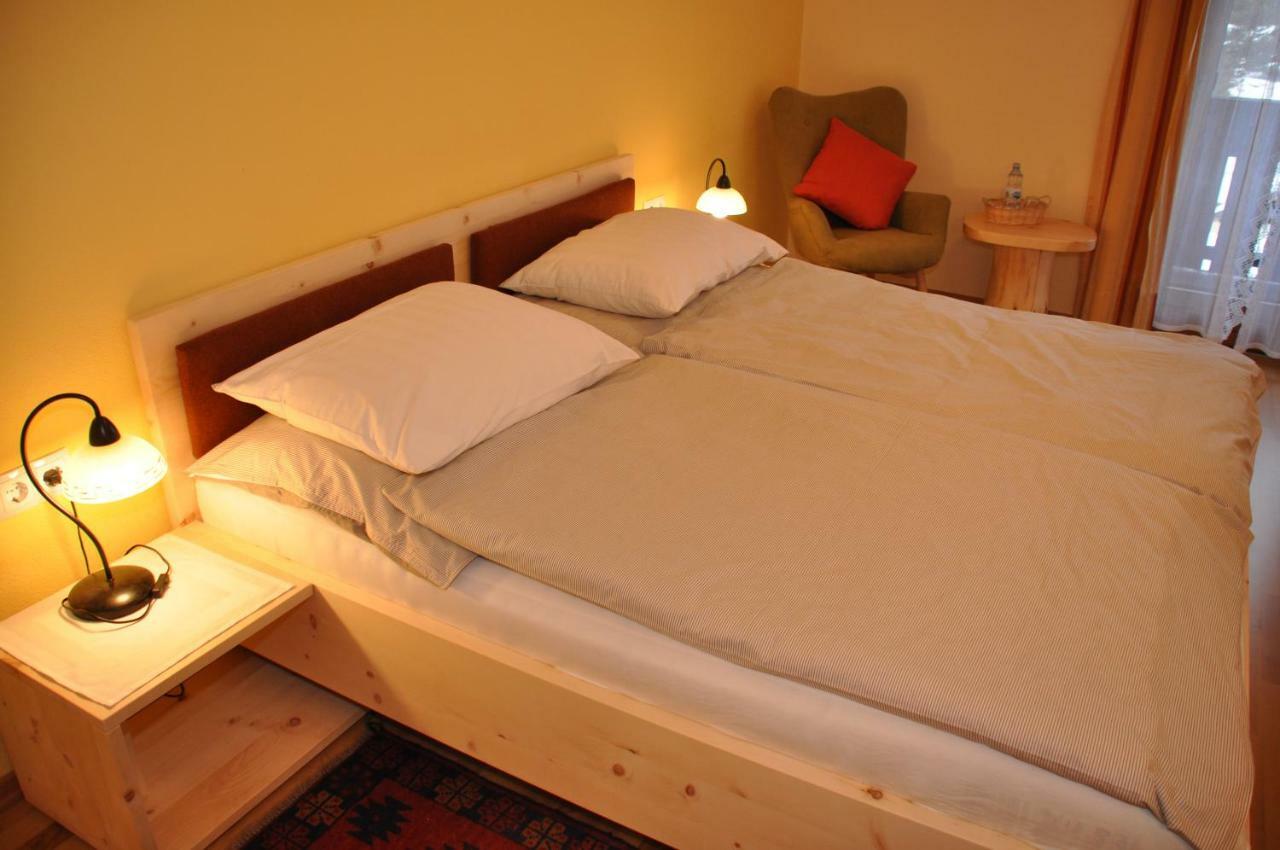 Gaestehaus Alpenblick Homestay *